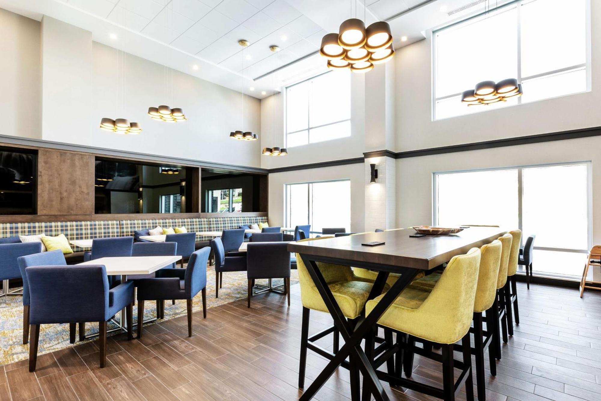 Hampton Inn & Suites By Hilton Quebec - Beauport Exterior foto