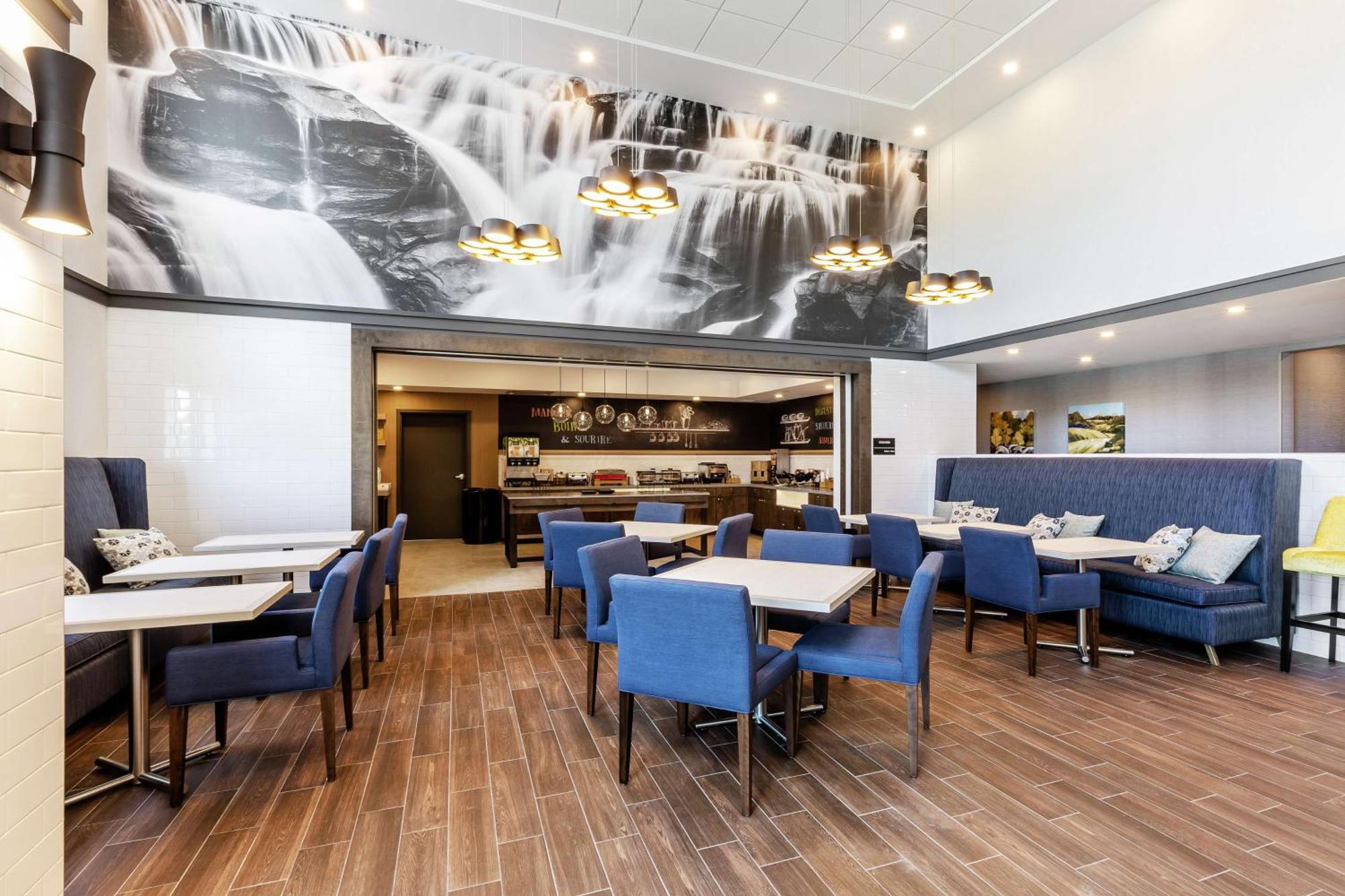 Hampton Inn & Suites By Hilton Quebec - Beauport Exterior foto
